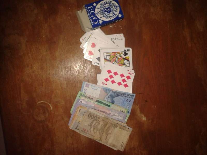 Asyik Judi Remi, Tiga Warga Malo Diciduk Polisi