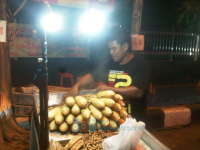 Jual Kacang dan Jagung Godok, Semalam Untung 300 Ribu