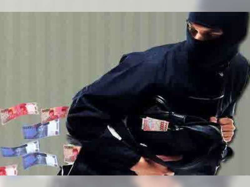 Ditinggal Mandi, Tas Isi Uang dan Emas Digondol Maling