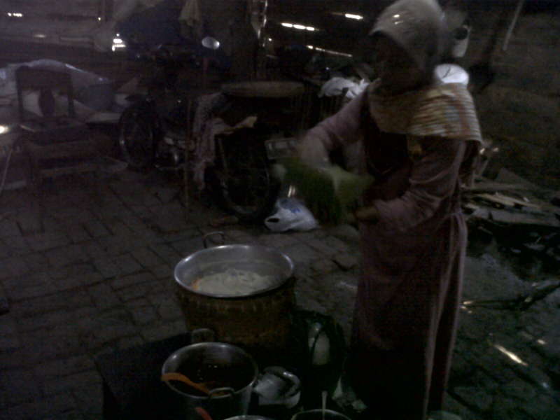 Tentang Jenang Grondol di Pagi Hari