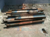 Dishub Cabuti Tiang Rel di Tiga Jalan Lintasan KA