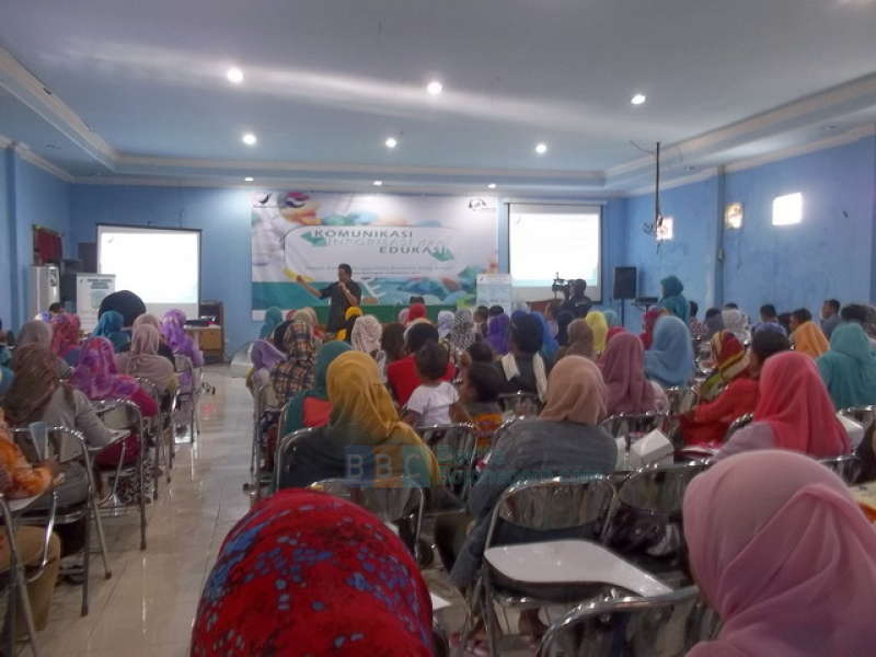 Dinkes Bersama BPOM Lakukan Sosialisasi Kosmetik yang Aman