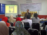 Tingkatkan Kreativitas Guru melalui Seminar Bahasa dan Satra