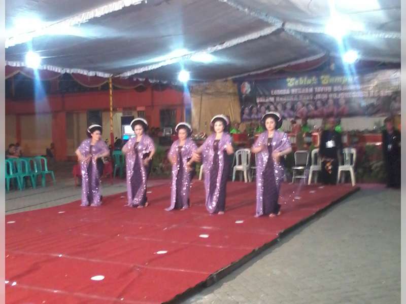  Seblak Sampur, Lestarikan Kesenian Langen Tayub