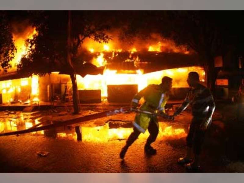 Buang Puntung Rokok Sembarangan, Rumah Mebel Ludes Terbakar