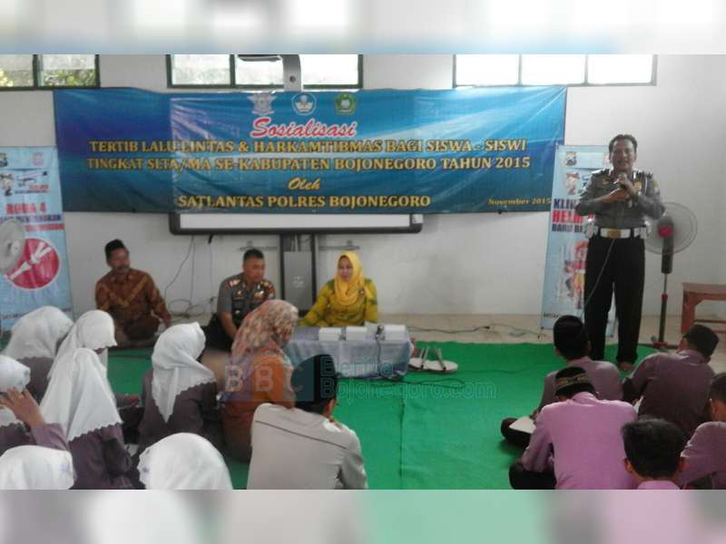 Satlantas Kampanyekan Tertib Lalu Lintas Kepada Pelajar MA