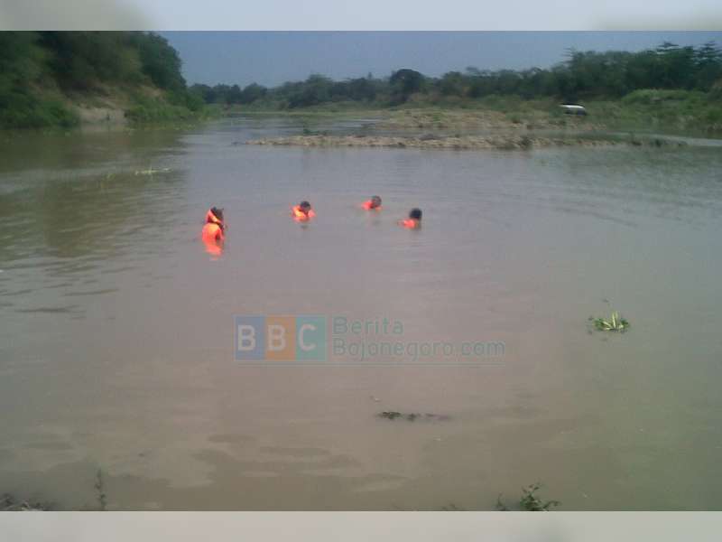 Warga Grobogan Diduga Tenggelam di Bengawan Solo
