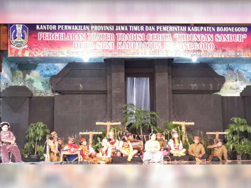 Pergelaran Tradisi Kidungan Sandur Disambut Hangat Pengunjung