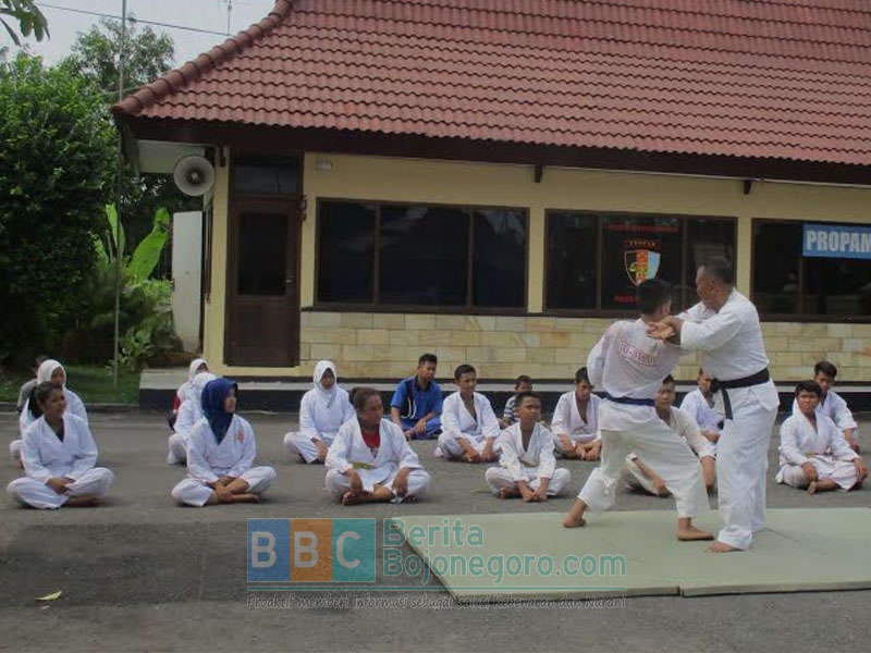 Polres Gelar Latihan Bela Diri Ju-Jitsu untuk Umum