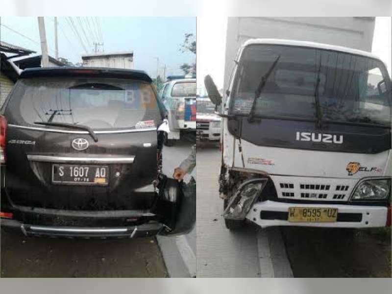 Kecelakaan Karambol Pom Leran, 2 Kendaraan Rusak Berat