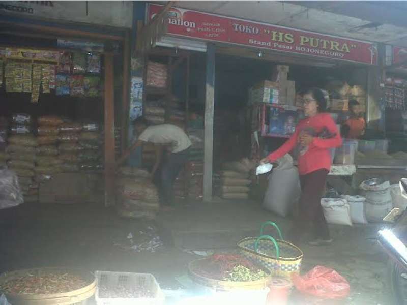 Beberapa Pedagang di Pasar Kota Libur Hari Ini