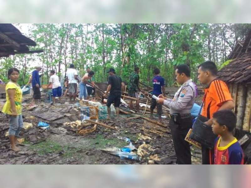 Setiap Dua Hari Terjadi Rumah Roboh Selama November