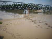 BLH Ambil Contoh Air Bengawan yang Diduga Tercemar Limbah