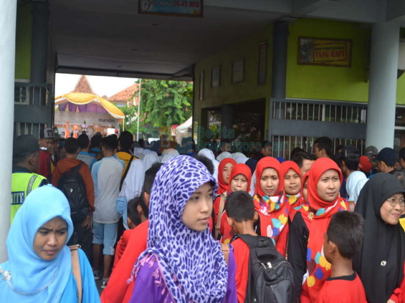 Kemenag Peringati Hari Amal Bhakti Ke-70 dengan Jalan Santai