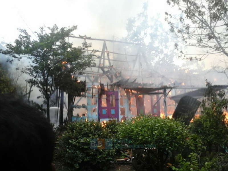 Tiga Rumah di Ledok Kulon Ludes Dilalap Api