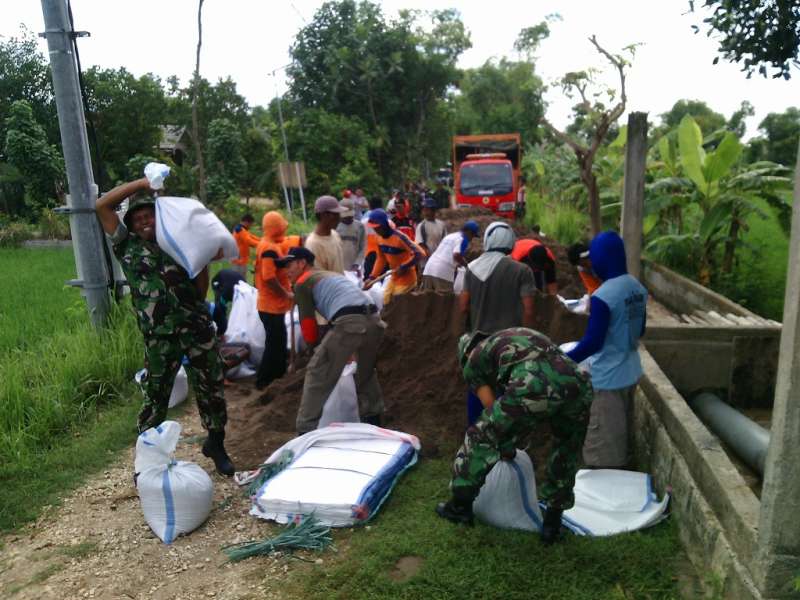 BPBD Bojonegoro Perbaiki Tanggul Kritis di Kanor