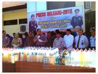 Polres Musnahkan Ribuan Liter Miras