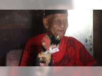 Mbah Nyono Bertahan Melestarikan Wayang Tengul 
