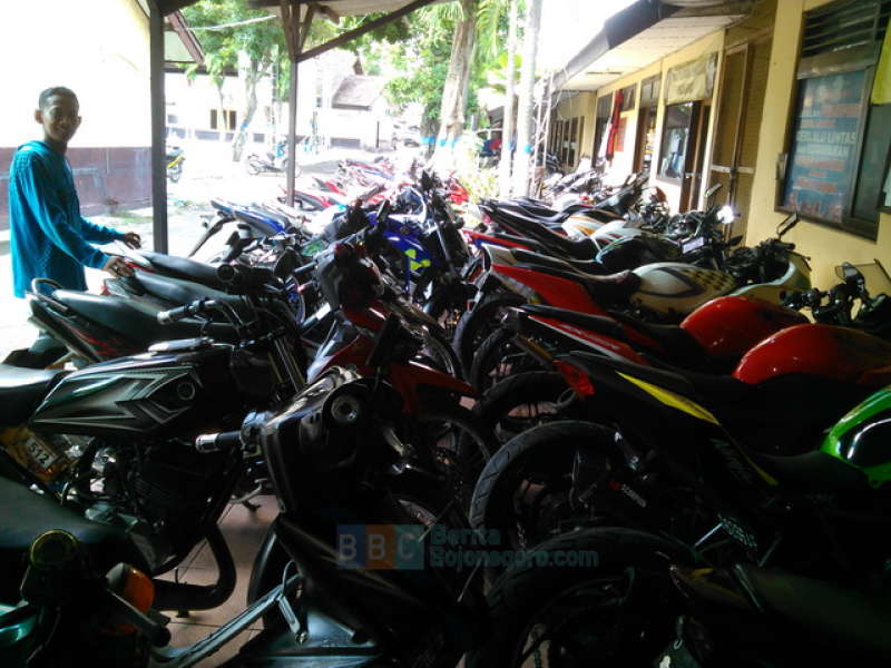 Polisi Amankan 53 Sepeda Motor Saat Malam Tahun Baru