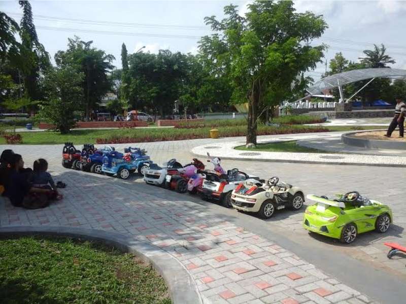 DKP Akan Arahkan PKL Agar Tak Berjualan di Dalam Taman Rajekwesi