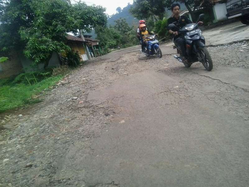 Akses Jalan ke Negeri Atas Angin Harus Segera Diperbaiki 