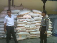 Jual Pupuk Bersubsidi Ilegal, Seorang Ibu Diamankan Polisi