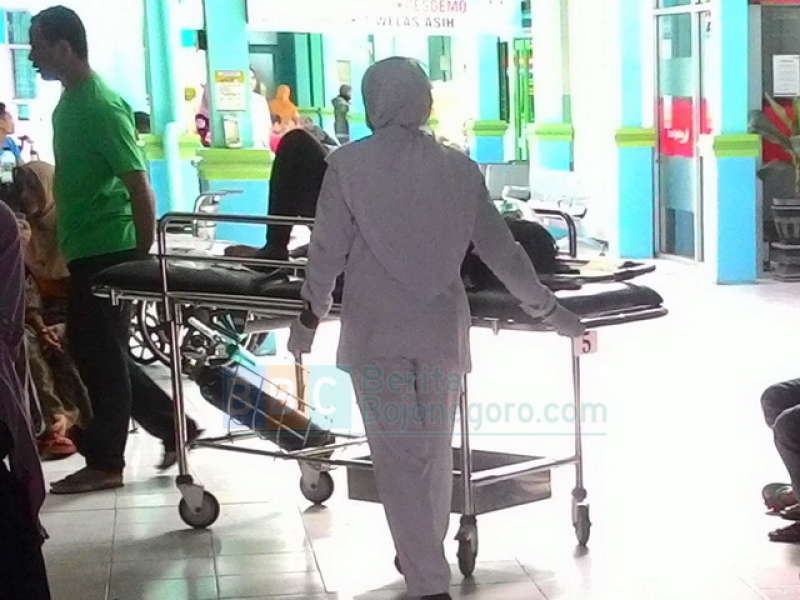 Sarti Luka Robek di Dahi, Sarmo Luka di Kaki