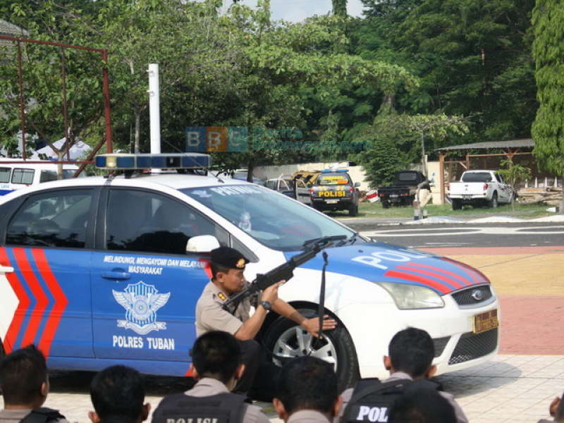 Polres Tuban Latihan Menghadapi Teroris