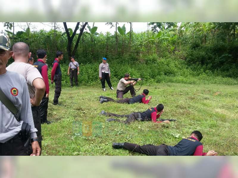 Latihan Menembak untuk Tingkatkan Profesionalisme