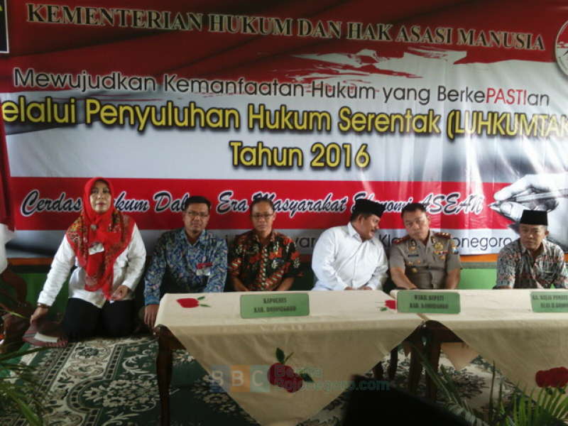 Penyuluhan Hukum Juga Digelar di SMP-SMA Al Fatimah