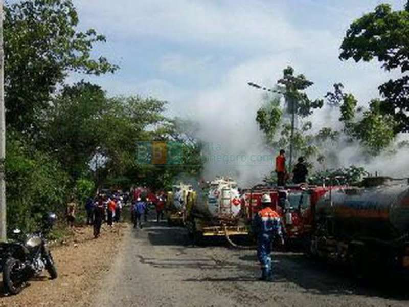Pipa Minyak Pertamina di Cepu Terbakar, Dua Warga Jadi Korban
