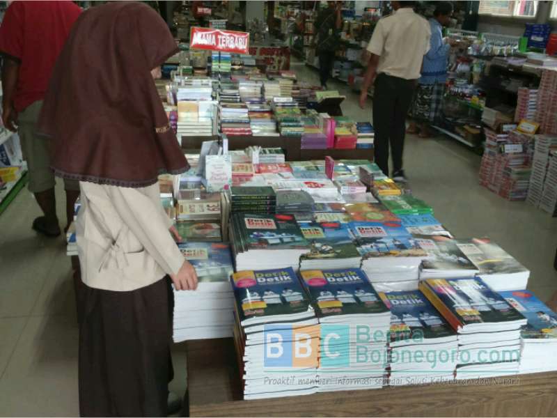 Menjelang Unas, Buku Panduan Soal Banyak Dicari Pembeli