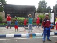 Melihat Aktivitas Atlet Panahan Pada Minggu Pagi di Alun-Alun