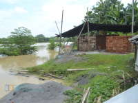 Lahan Jemuran Batu Bata Terendam, Perajin Berhenti Produksi