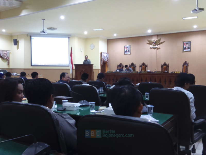 Selain 4 Ranperda Juga Dibahas Guru Honorer Jadi PNS