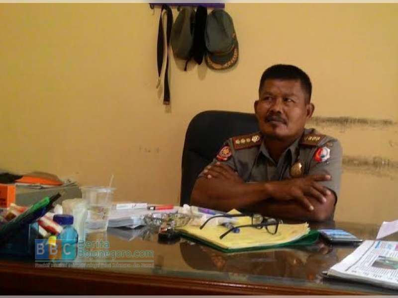 Dapat Aduan Soal Baliho Seksi, Sat Pol PP Minta Agar Perusahaan Menggantinya