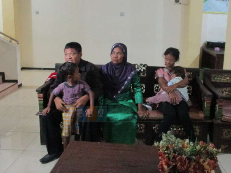 Kedatangan eks Gafatar Disambut Isak Tangis Keluarga 