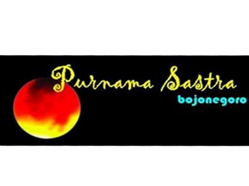 Besok Malam, Menikmati Purnama dengan Sastra