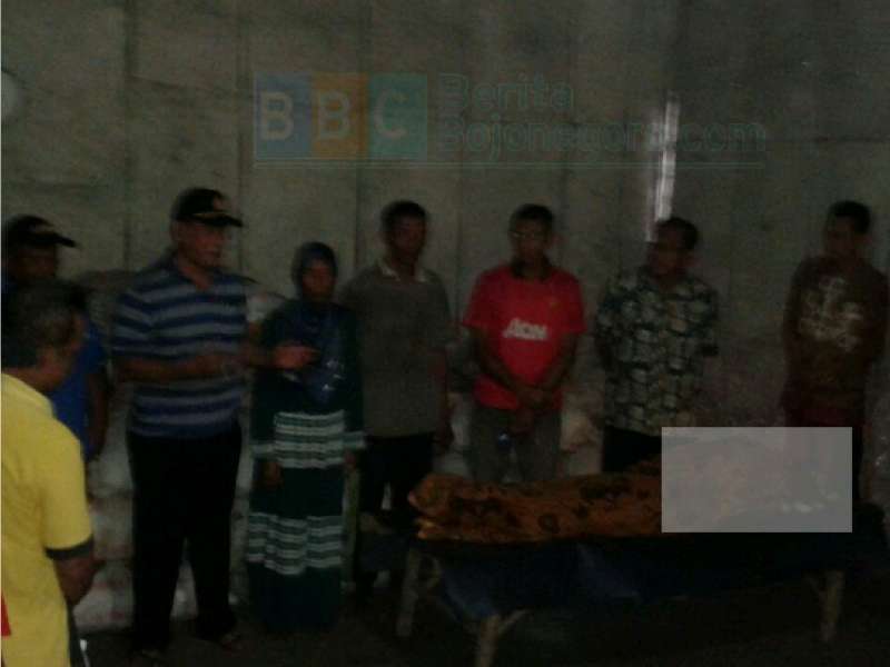 Tepeleset Saat Buang Air, Seorang Lelaki Ditemukan Meninggal di Parit