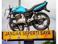 Balik Arah Tak Hati-Hati, Kecelakaan Terjadi