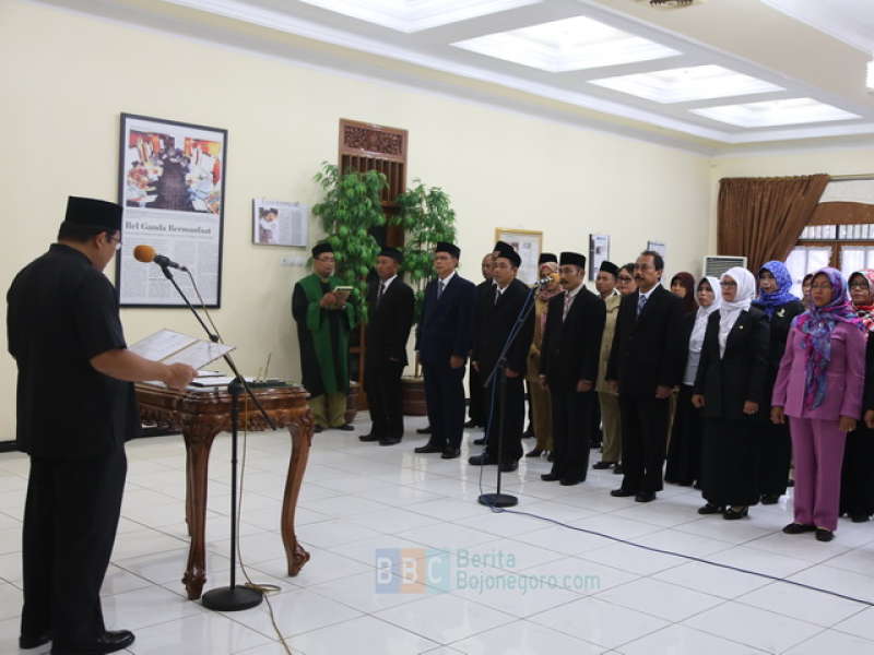 Bupati Lantik 23 Pejabat Kepala Sekolah Baru