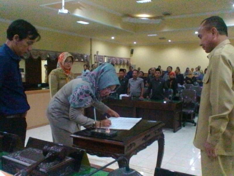 Tiga Raperda Akhirnya Disahkan Jadi Perda