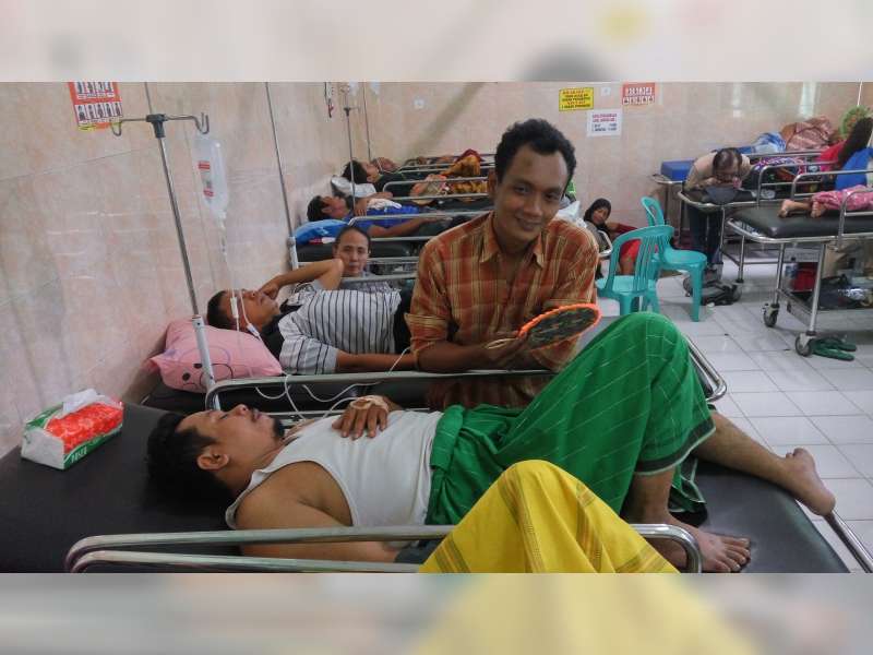 Sopir Minibus Elf Alami Gegar Otak Ringan 