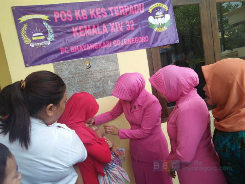 Bhayangkari Bojonegoro Buka Layanan Pos Imunisasi Polio