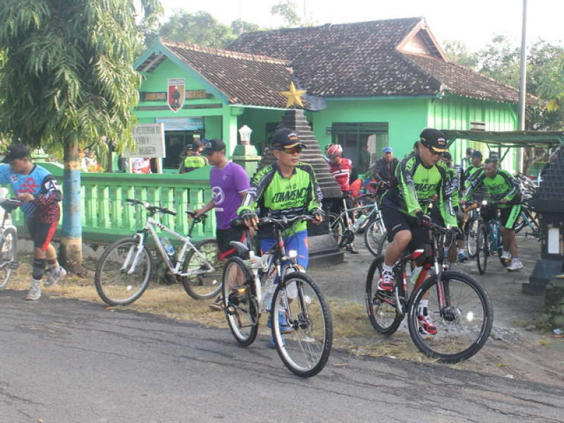 Jalin Sinergitas, Kodim Ajak Polres dan Masyarakat Gowes Bareng