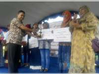 EMCL dan IdFos Beri Penghargaan Tokoh Lingkungan