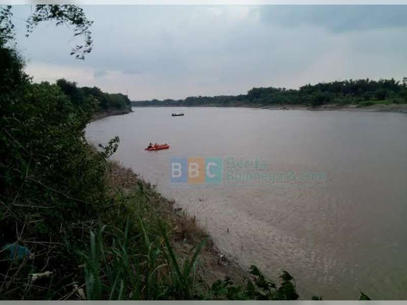  Basarnas Surabaya dan BPBD Tuban Tawarkan Bantuan Tim SAR   