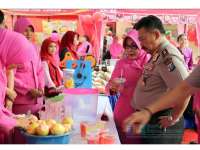 Ketua Bhayangkari Jawa Timur Borong Produk Khas Bojonegoro