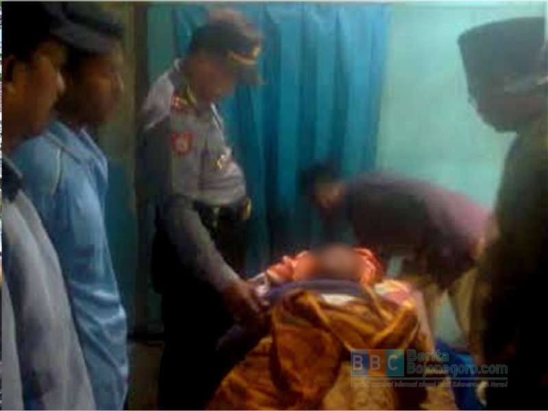 Seorang Warga di Sekar Meninggal Saat Memperbaiki Jalan