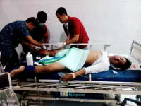 Mobil Tabrak Motor, 2 Orang Patah Tangan dan Kaki